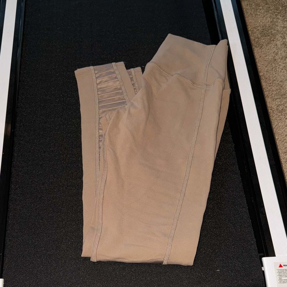 ALO Yoga Tan Leggings - Picture 5 of 5